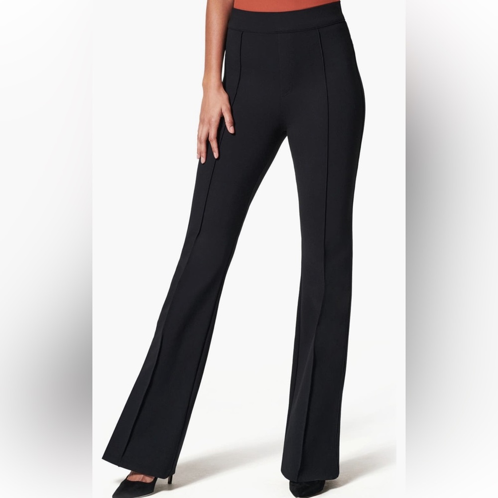 SPANXsmooth ™
PerfectFit Ponte Flare Pants